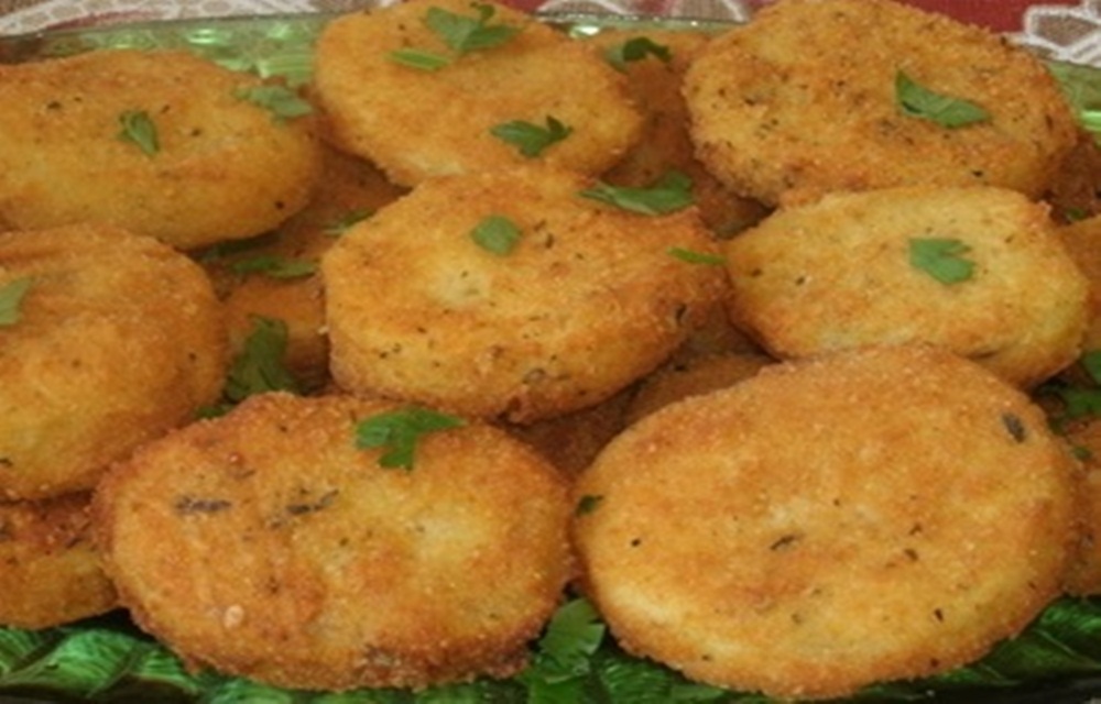 Ir para  <ul>
	<li>3 batatas grandes em rodelas cozidas al dente com sal;</li>
	<li>2 ovos batidos;</li>
	<li>3 colheres de sopa de leite;</li>
	<li>2 colheres de sopa de farinha de...